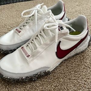 Womens Nike waffle shoe